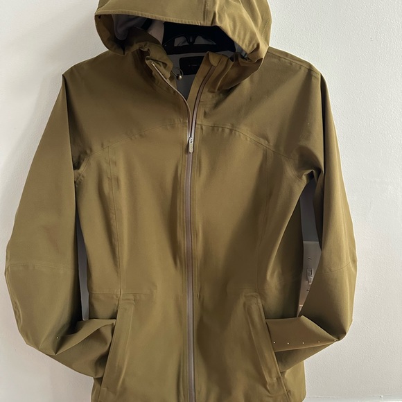 Lululemon Rain Rival jacket - Picture 16 of 16